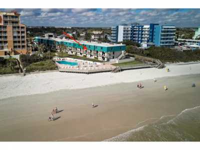 Condo For Sale in New Smyrna Beach, Florida
