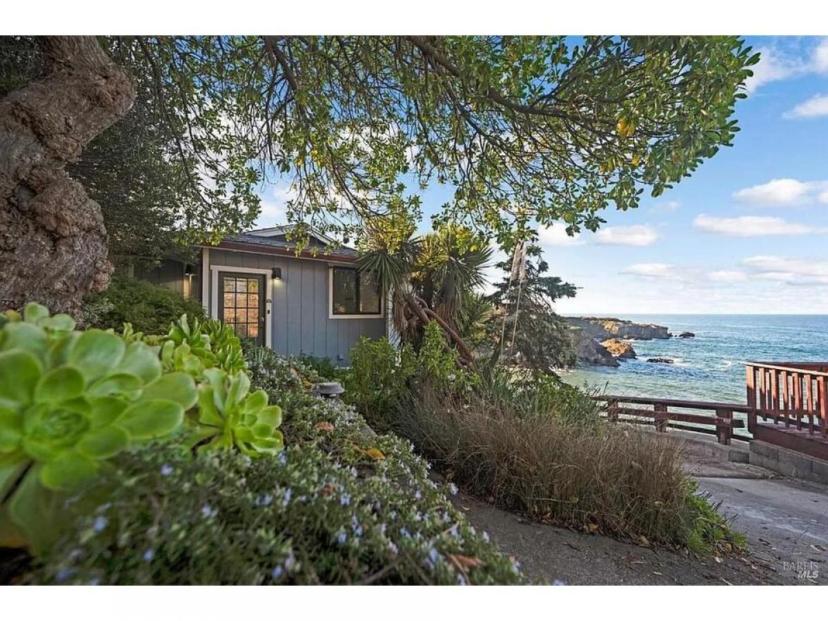 Picture of Residential Land For Sale in Jenner, California, United States