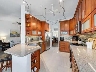Condo For Sale in Naples, Florida