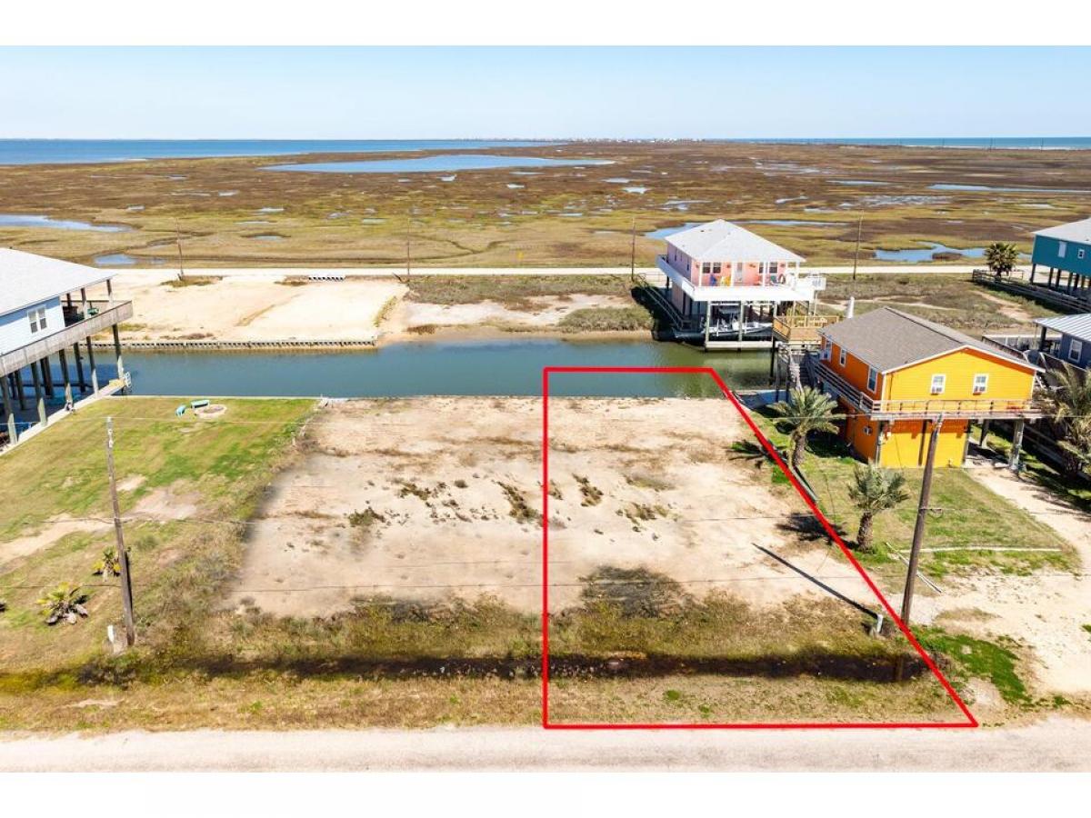 Picture of Home For Sale in Freeport, Texas, United States