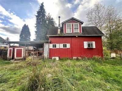Home For Sale in McKenna, Washington