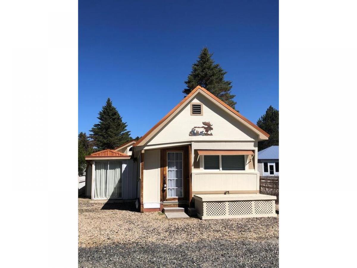 Picture of Home For Sale in Cascade, Idaho, United States