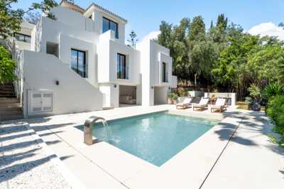 Villa For Sale in Nueva Andalucia, Spain