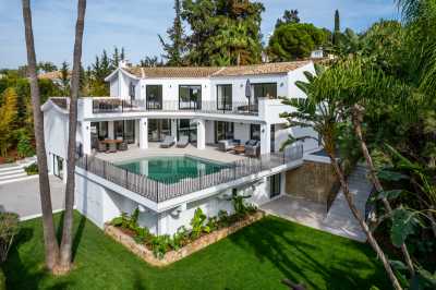 Villa For Sale in Estepona, Spain