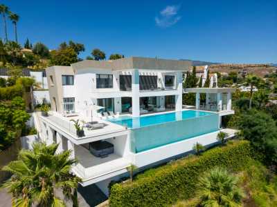 Villa For Sale in Estepona, Spain