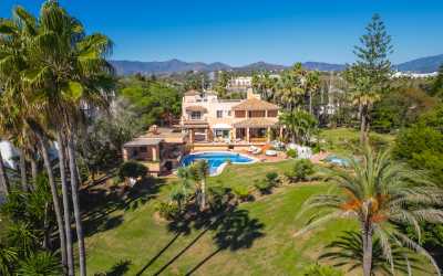Villa For Sale in