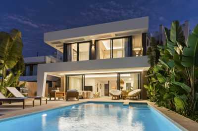 Villa For Sale in Estepona, Spain