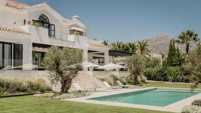 Villa For Sale in Nueva Andalucia, Spain