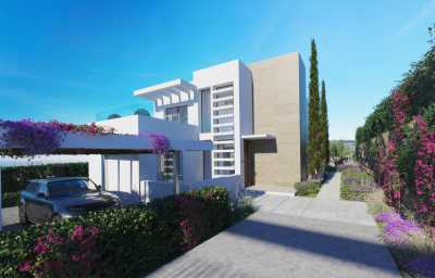 Villa For Sale in Estepona, Spain