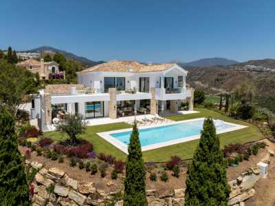 Villa For Sale in