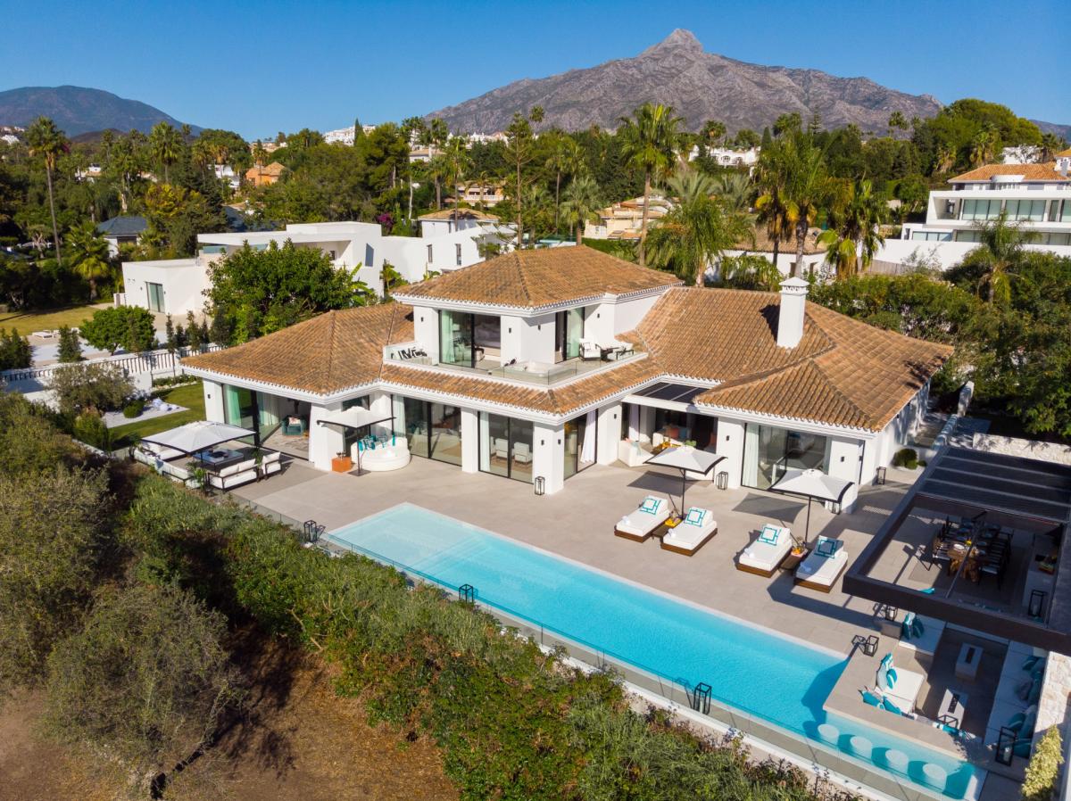 Picture of Villa For Sale in Nueva Andalucia, Malaga, Spain