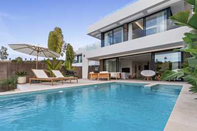 Villa For Sale in Estepona, Spain