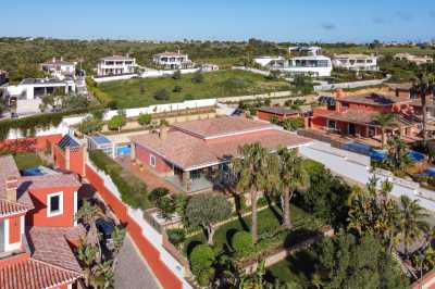 Villa For Sale in Porto de Mos, Portugal