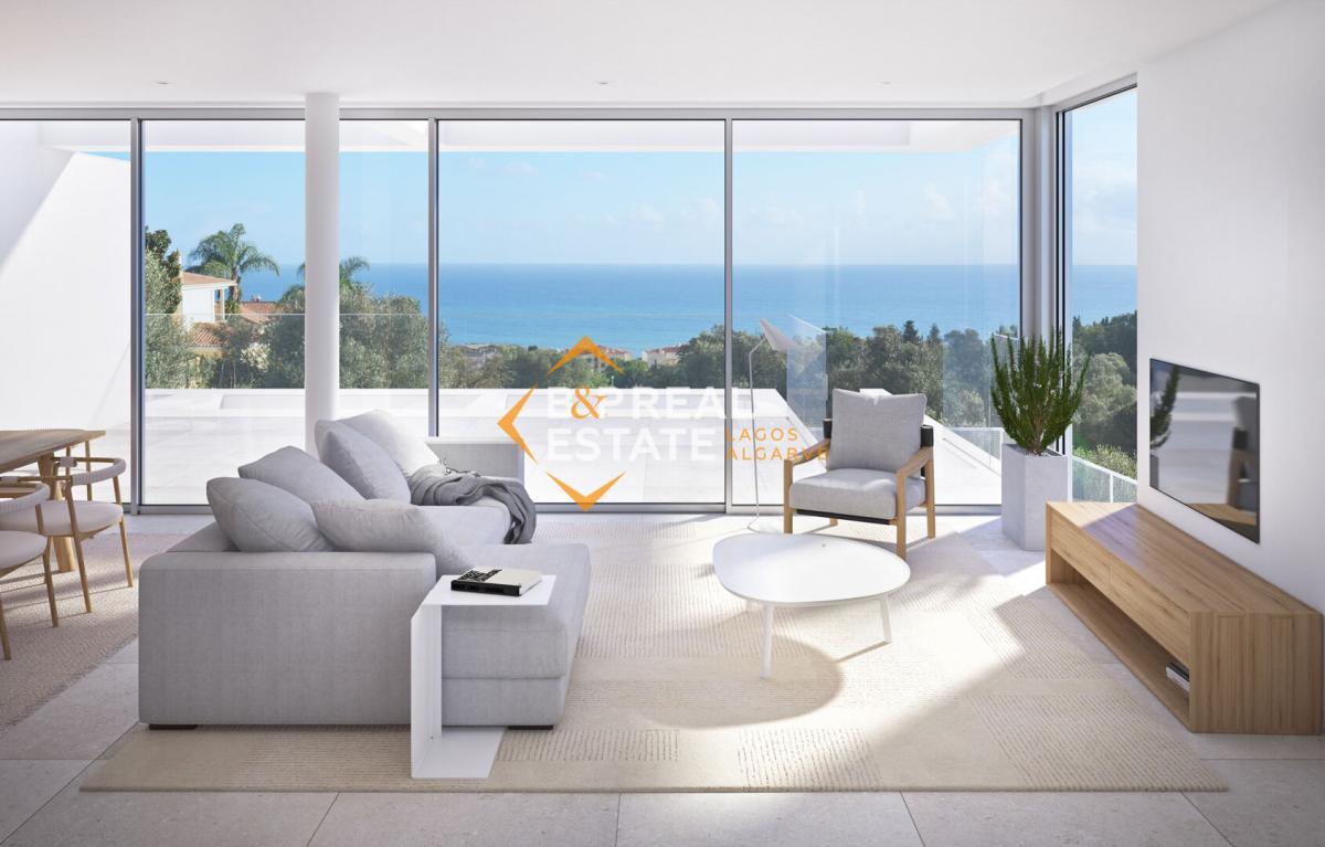 Picture of Villa For Sale in Praia Da Luz, Algarve, Portugal