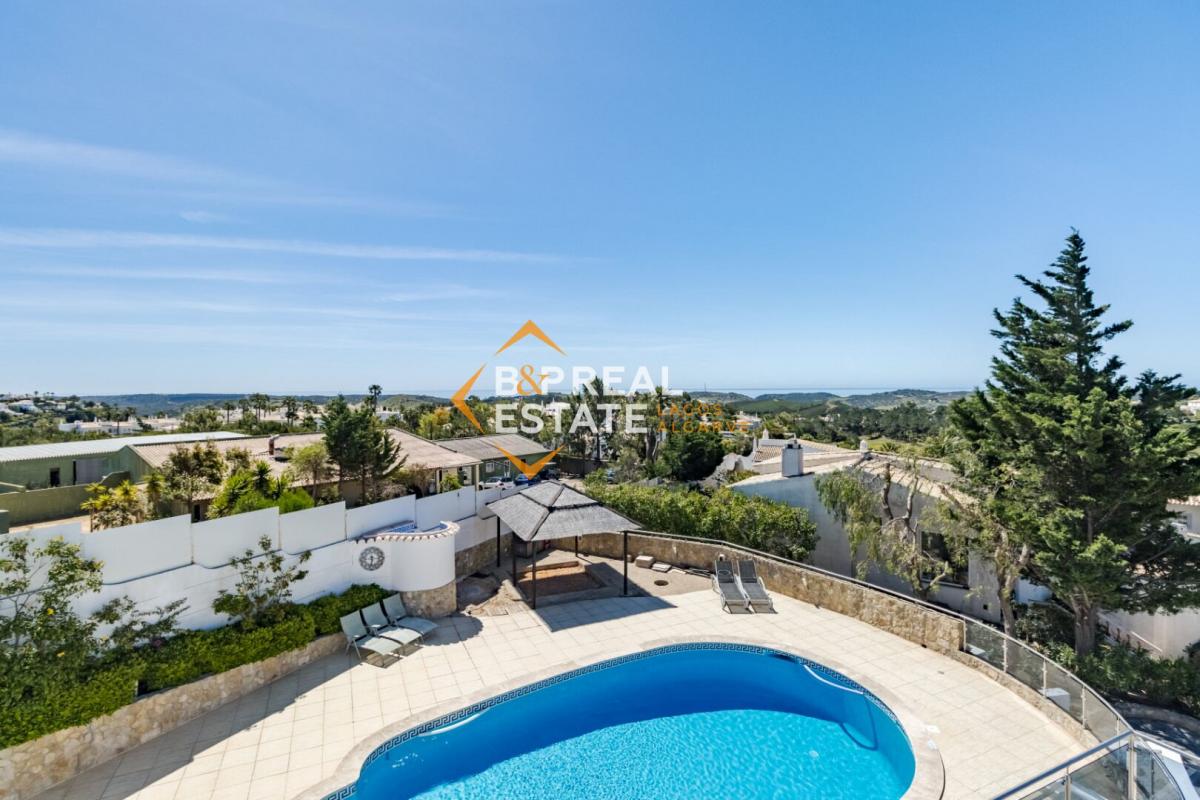 Picture of Villa For Sale in Budens, Faro, Portugal