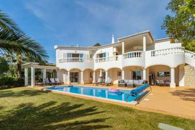 Villa For Sale in Parque Da Floresta, Portugal
