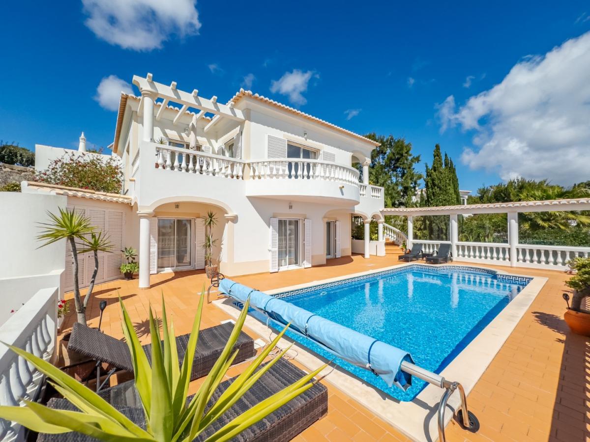 Picture of Villa For Sale in Budens, Faro, Portugal