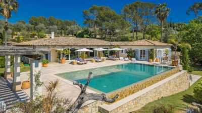 Villa For Sale in