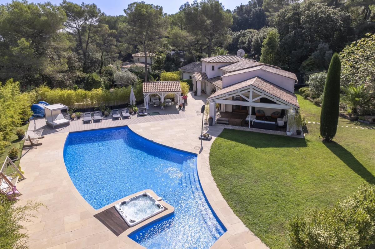 Picture of Villa For Sale in Mougins, Cote d'Azur, France