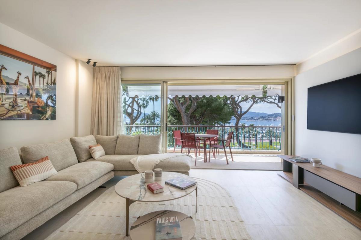 Picture of Apartment For Sale in Cannes, Cote d'Azur, France