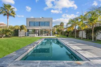 Villa For Sale in Antibes, France