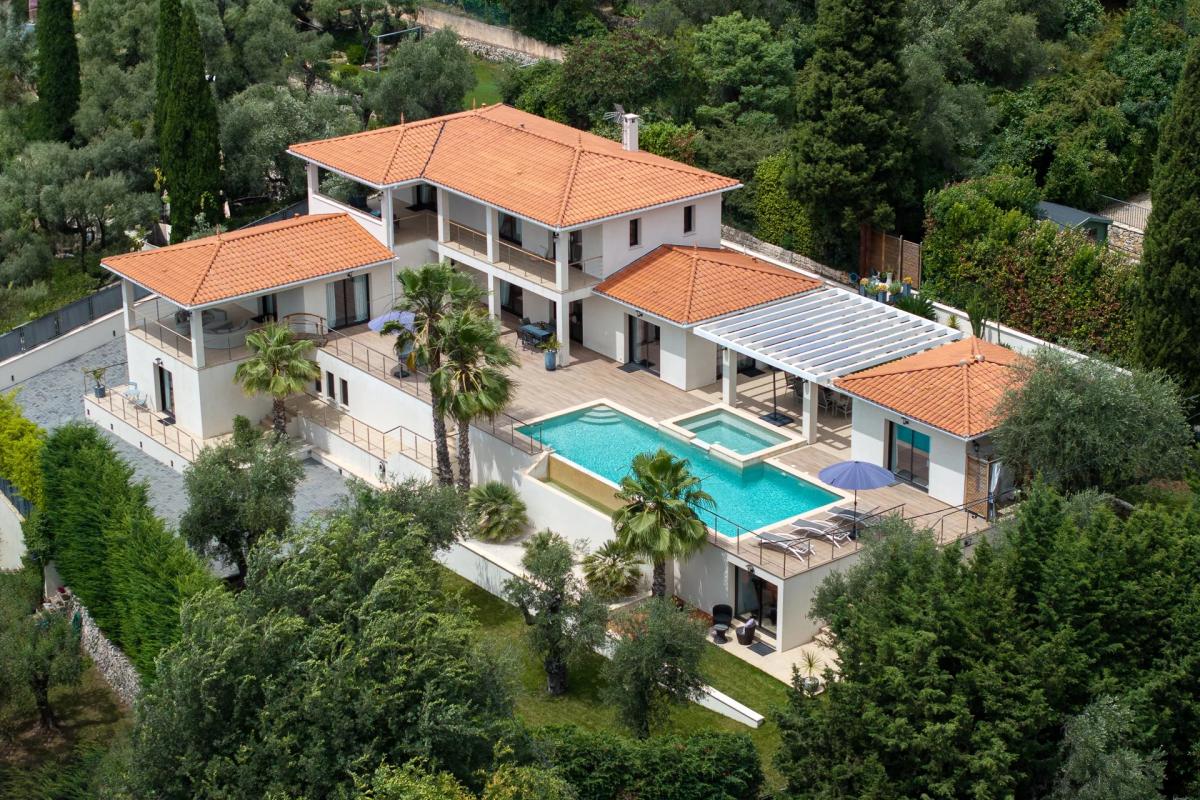 Picture of Villa For Sale in Chateauneuf Grasse, Provence-Alpes-Cote d'Azur, France