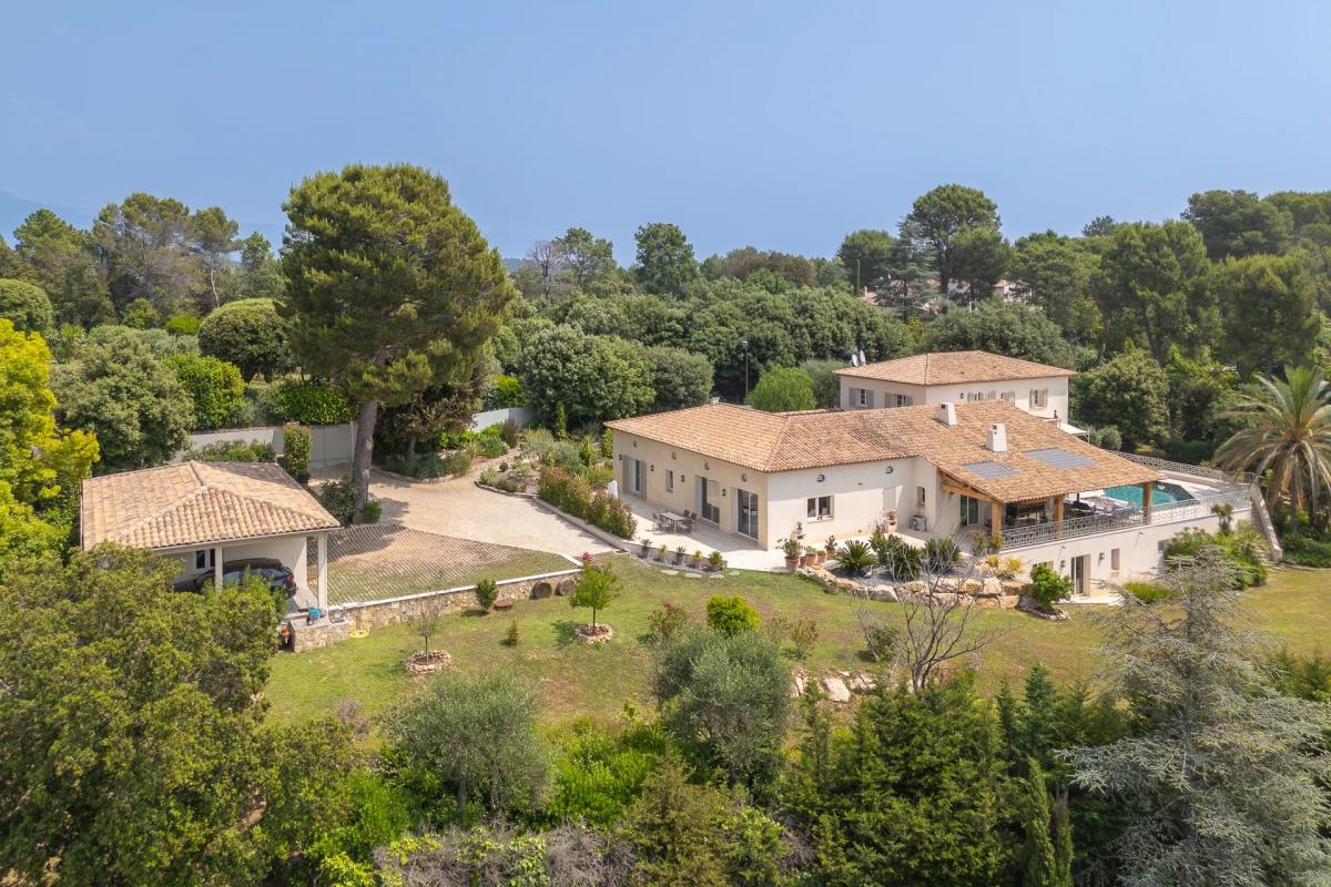 Picture of Villa For Sale in Biot, Cote d'Azur, France