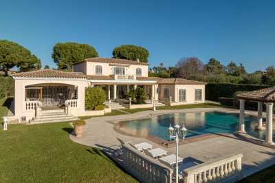Villa For Sale in Antibes, France