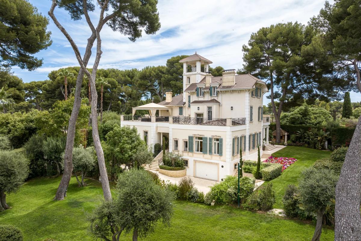 Picture of Villa For Sale in Antibes, Cote d'Azur, France
