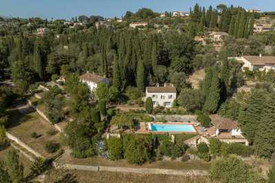 Villa For Sale in Grasse, France