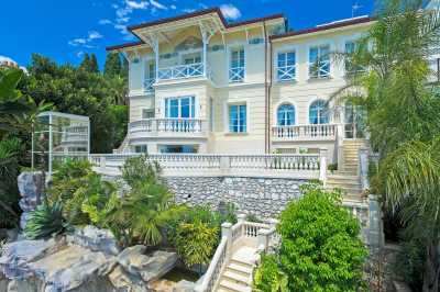 Villa For Sale in ROQUEBRUNE CAP MARTIN, France