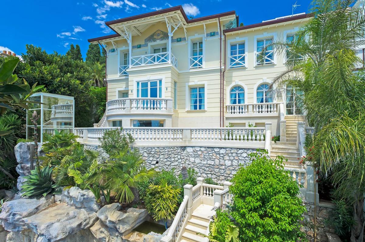 Picture of Villa For Sale in ROQUEBRUNE CAP MARTIN, Cote d'Azur, France
