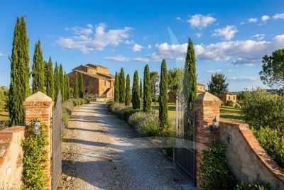 Home For Sale in Cortona, Italy