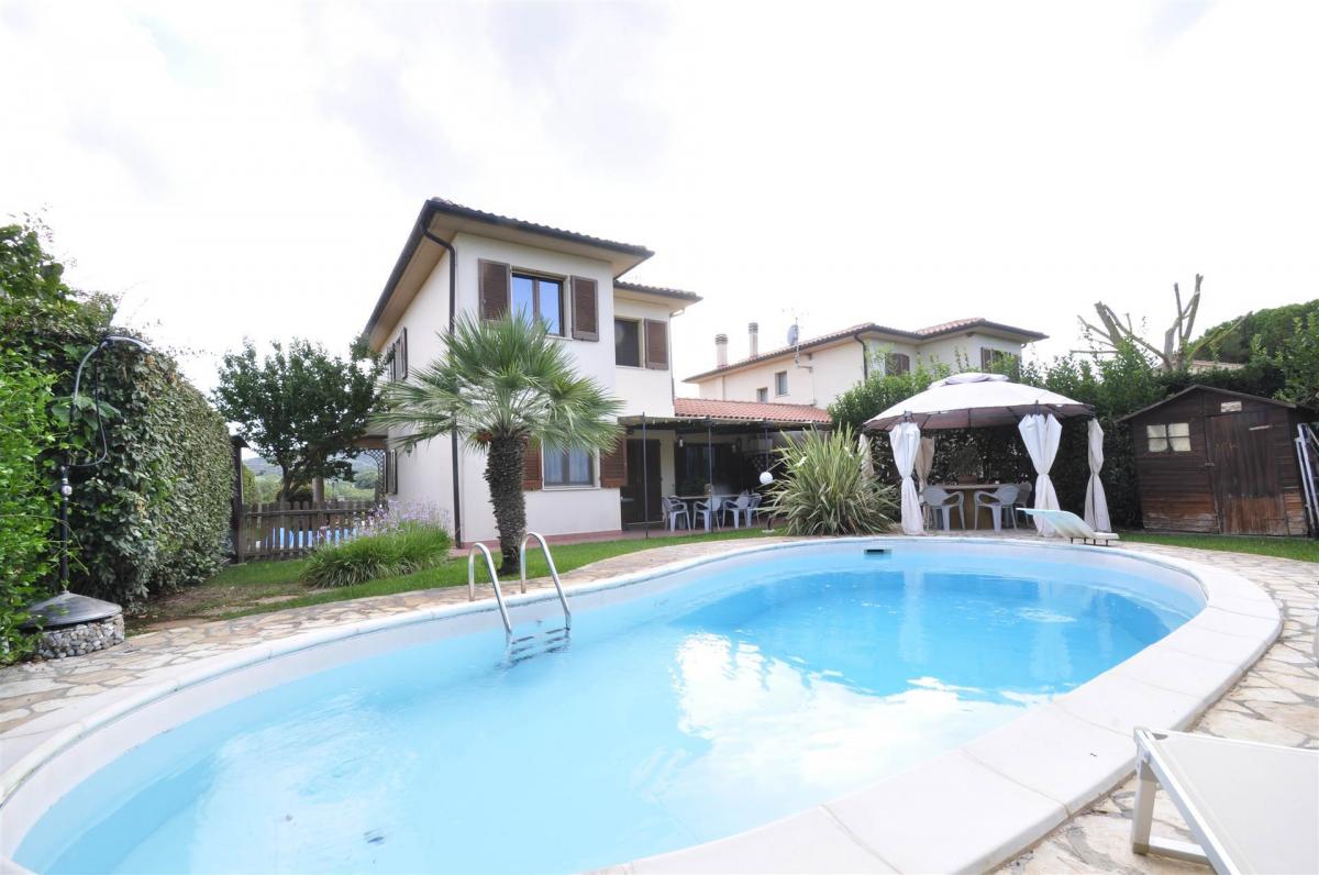Picture of Villa For Sale in Piombino, Other, Italy