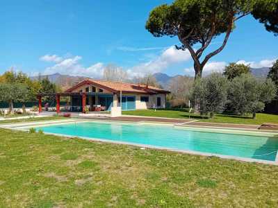 Villa For Sale in Forte Dei Marmi, Italy