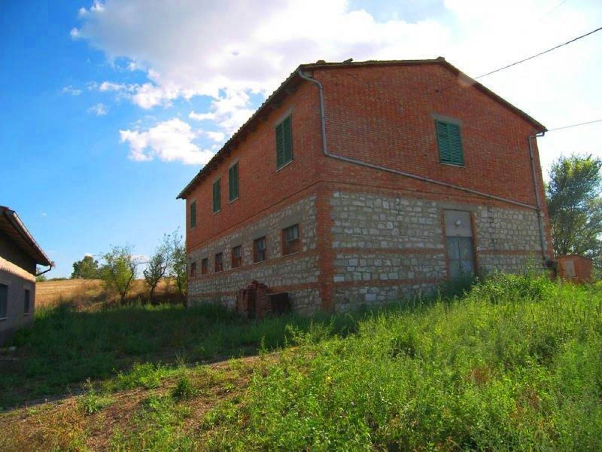 Picture of Home For Sale in Asciano, Tuscany, Italy