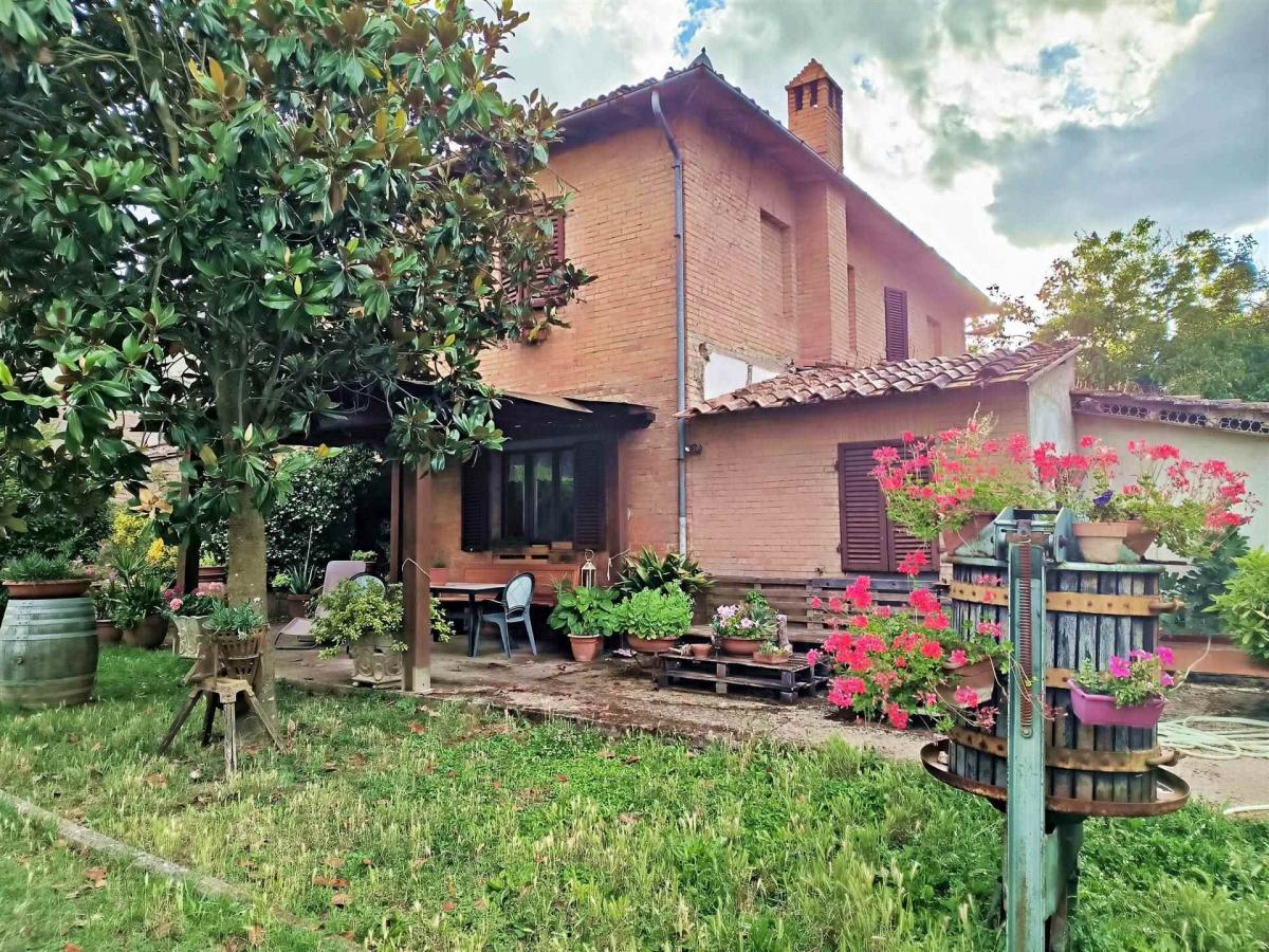 Picture of Home For Sale in Siena, Tuscany, Italy