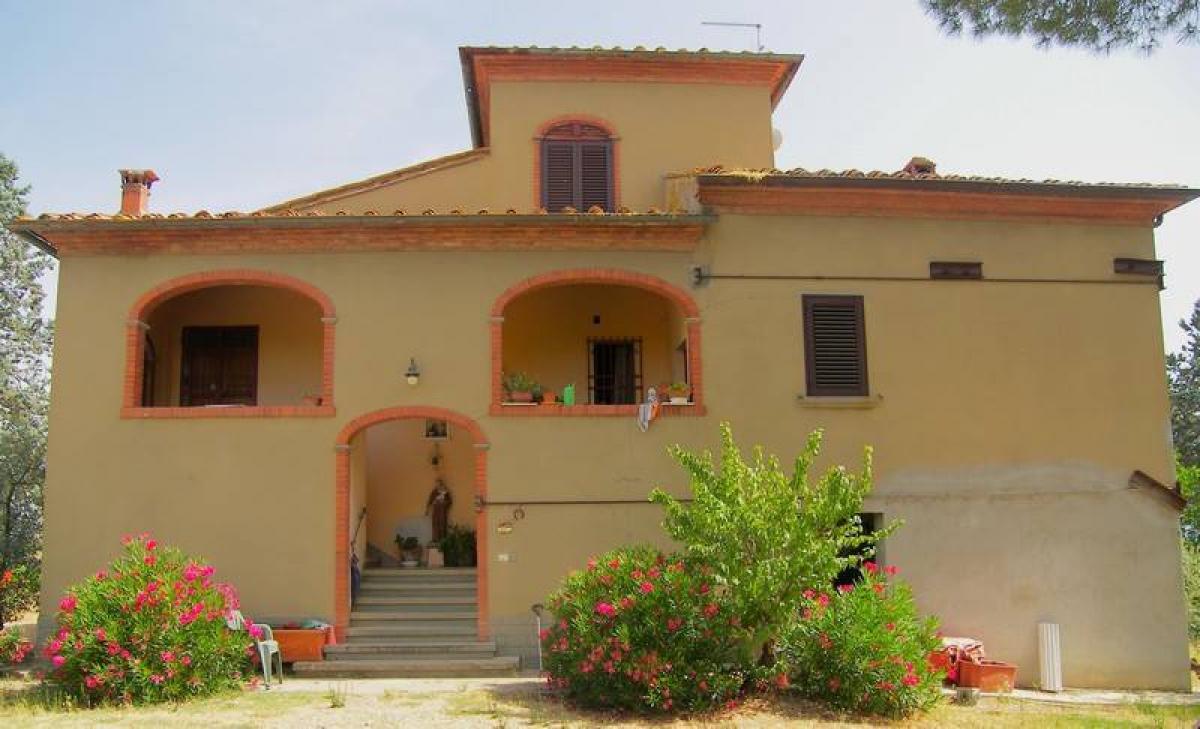 Picture of Residential Land For Sale in Marciano Della Chiana, Tuscany, Italy