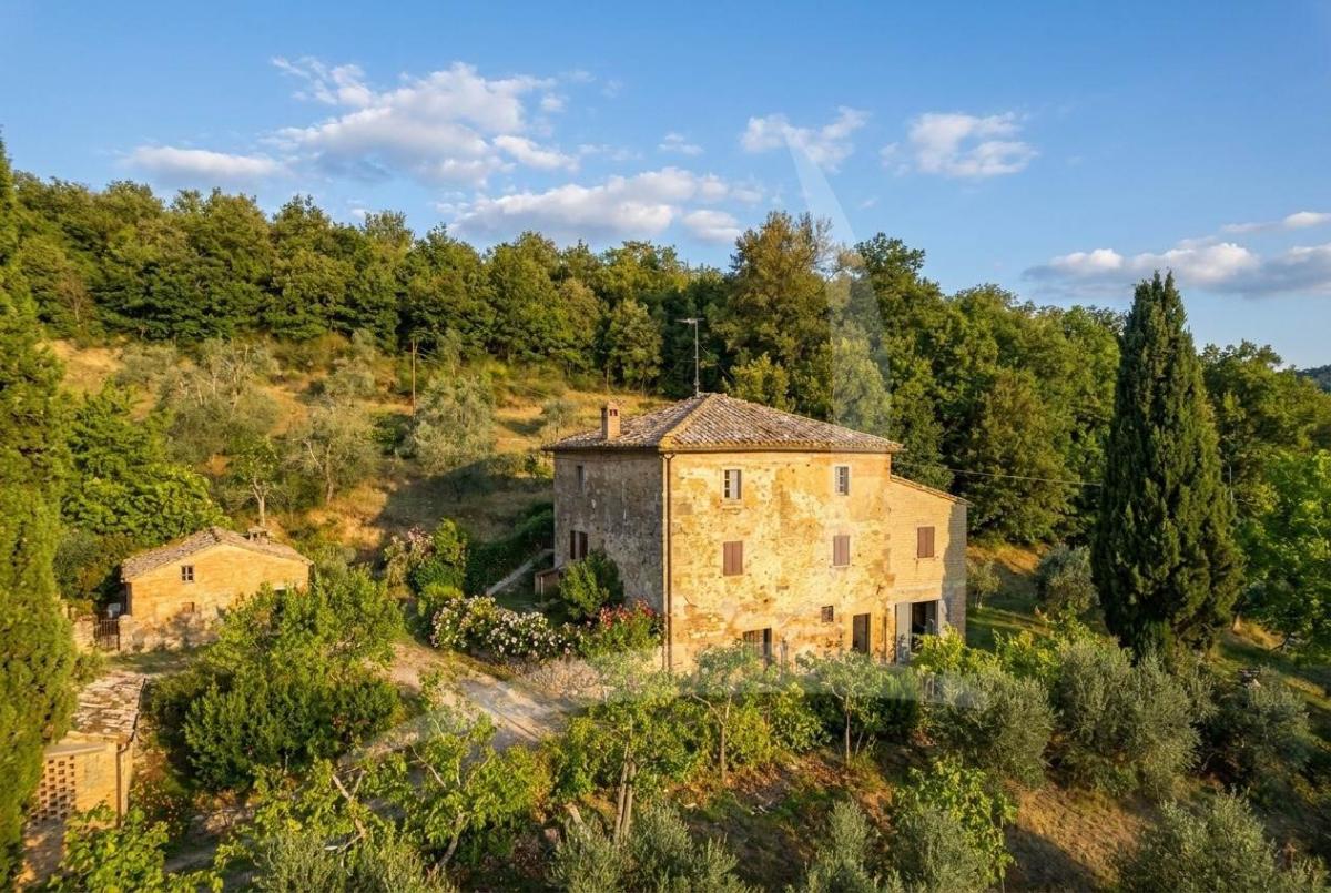 Picture of Home For Sale in Montepulciano, Tuscany, Italy