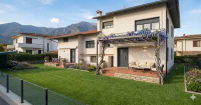 Villa For Sale in