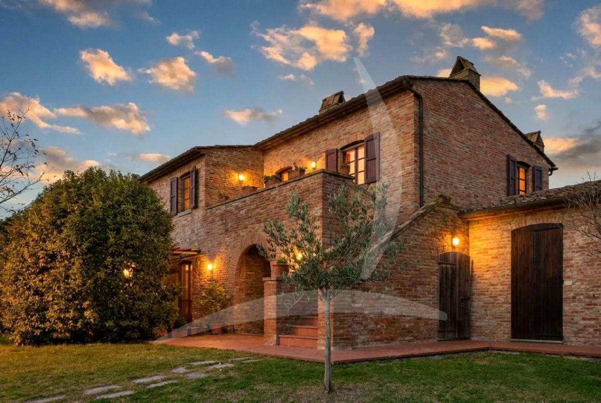 Picture of Home For Sale in Cortona, Arezzo, Italy