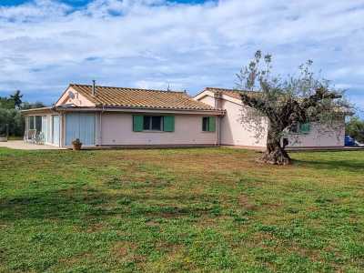 Villa For Sale in Castagneto Carducci, Italy
