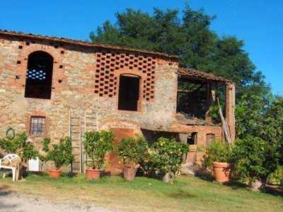 Home For Sale in Capannori, Italy