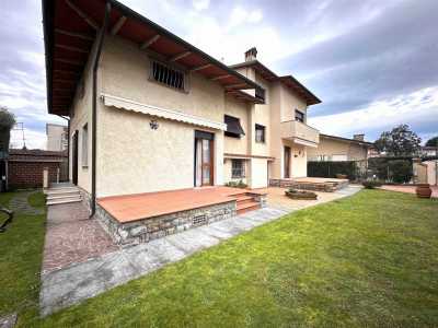Villa For Sale in