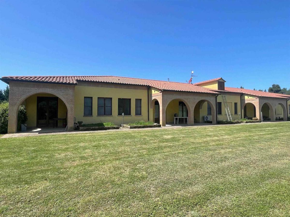 Picture of Villa For Sale in Monteverdi Marittimo, Tuscany, Italy