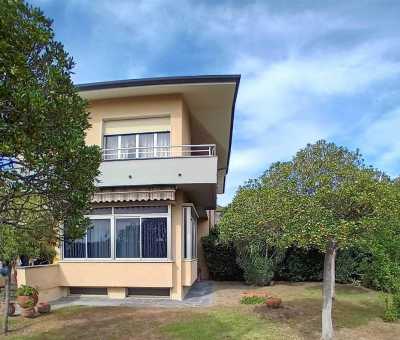 Home For Sale in Pietrasanta, Italy