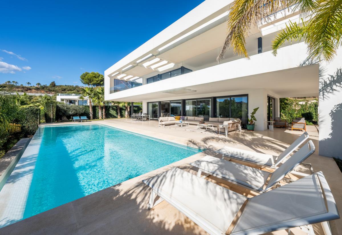 Picture of Villa For Sale in Nueva Andalucia, Malaga, Spain