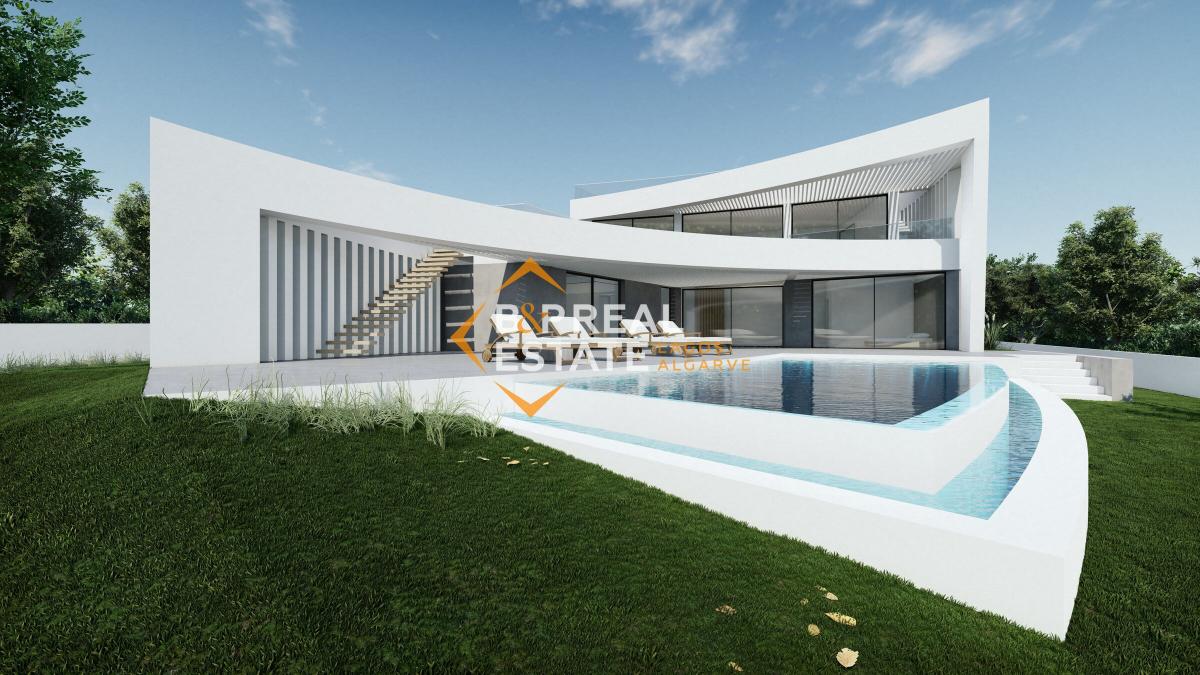 Picture of Villa For Sale in Praia Da Luz, Algarve, Portugal