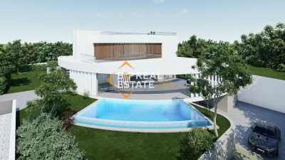 Villa For Sale in Praia Da Luz, Portugal
