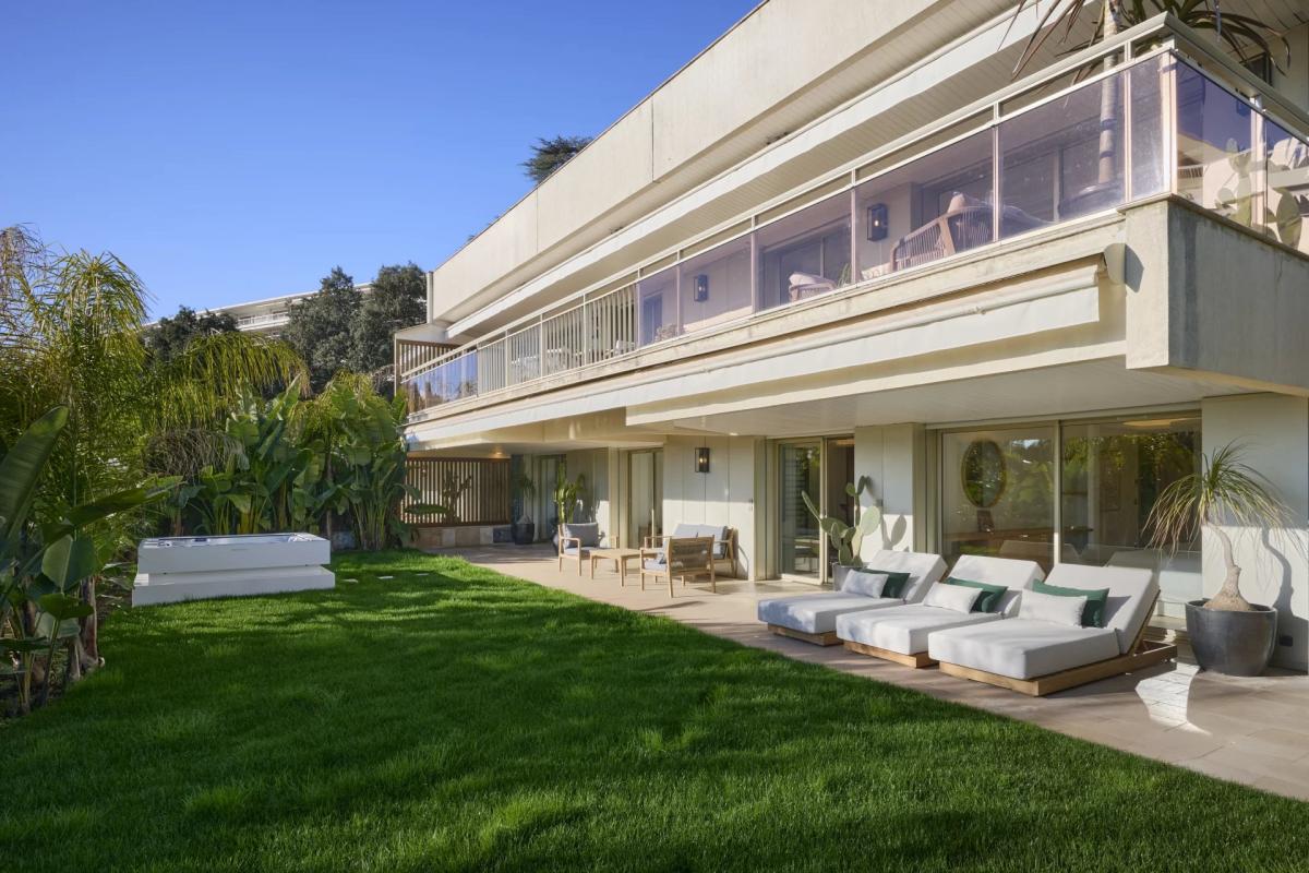 Picture of Apartment For Sale in Cannes, Cote d'Azur, France